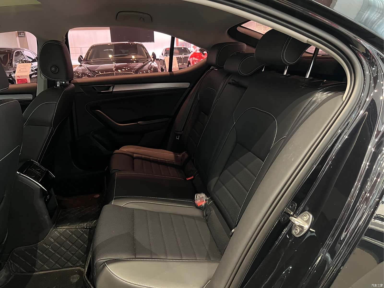 Skoda Superb, 2023 7