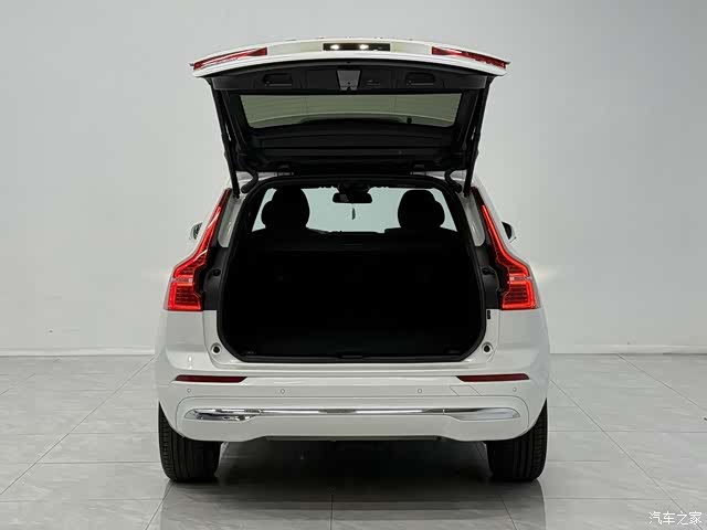 Volvo XC60, 2023 12