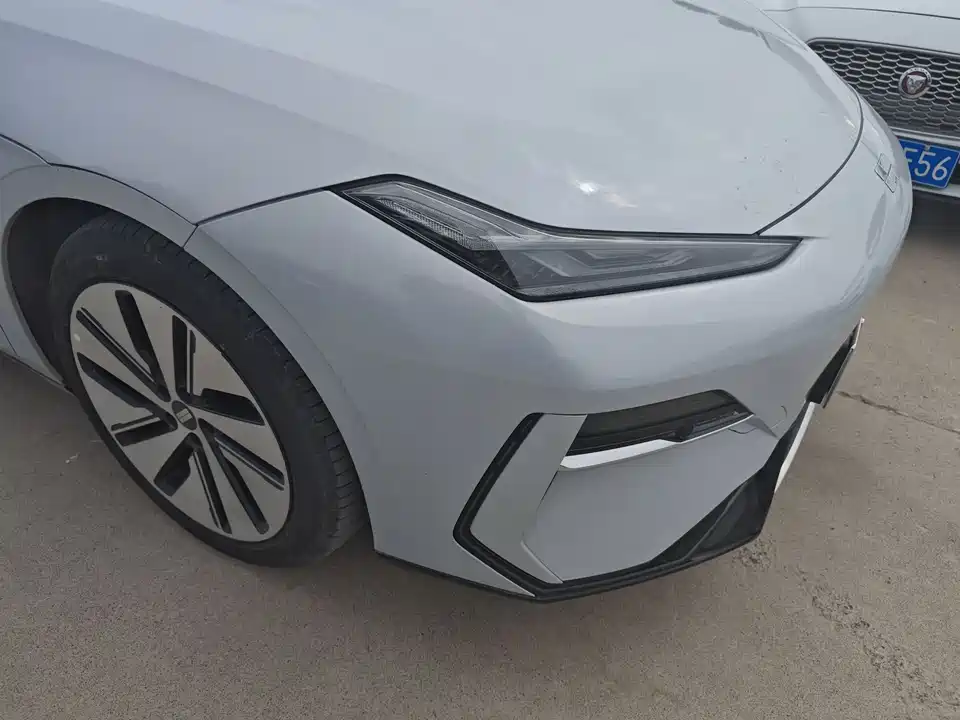 Geely Galaxy Galaxy E8