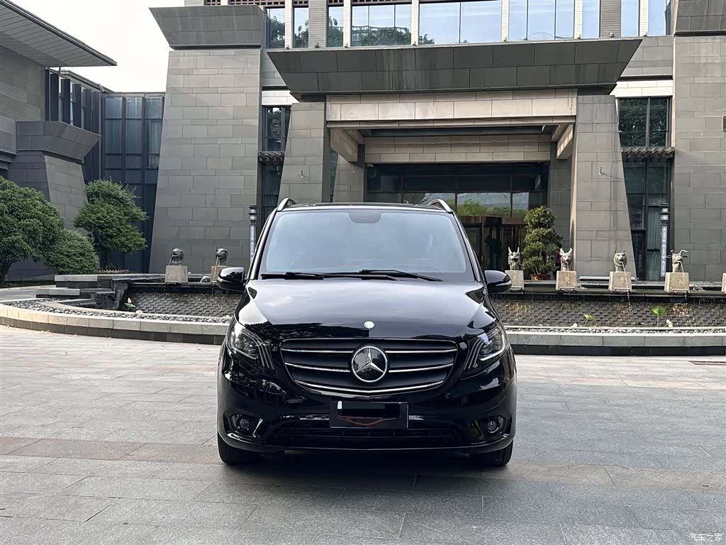 Mercedes-Benz 9, 2021 2