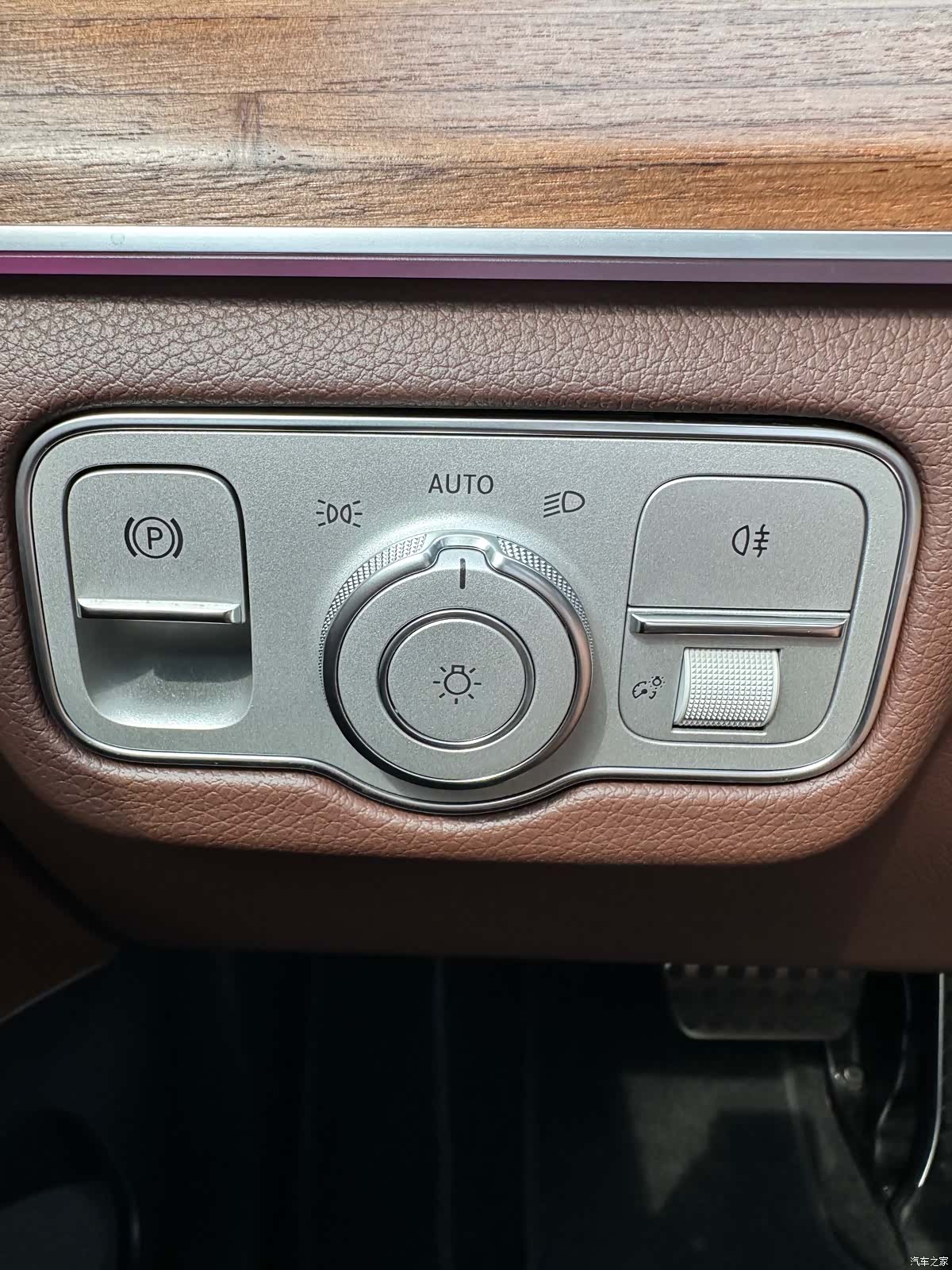 Mercedes-Benz GLS, 2024 32