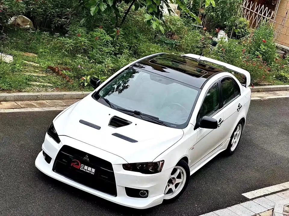 Mitsubishi Wing God