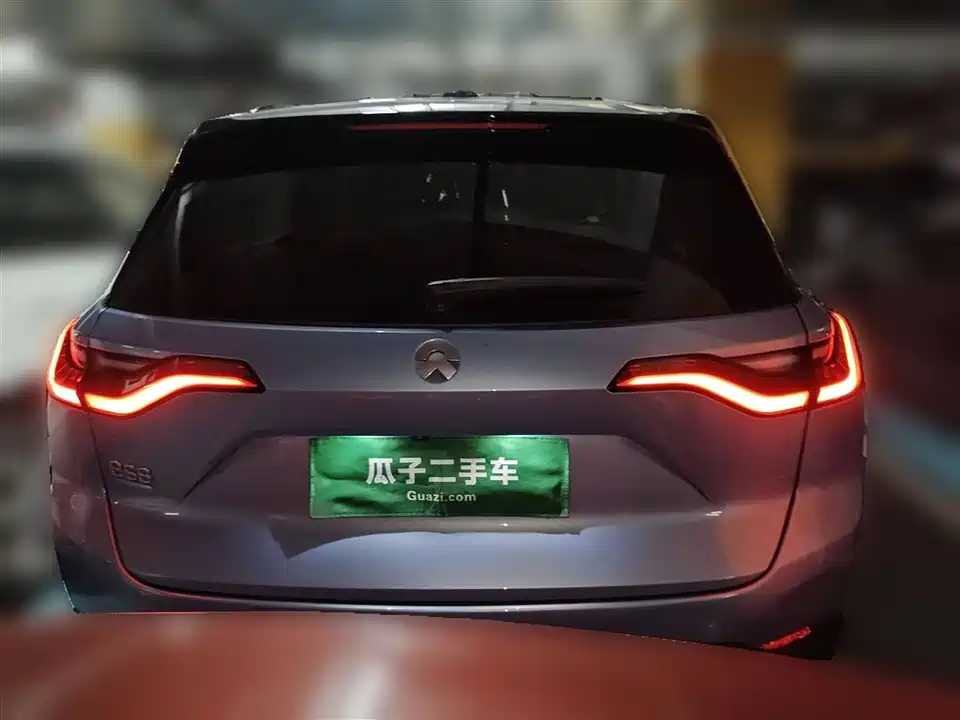 NIO ES8