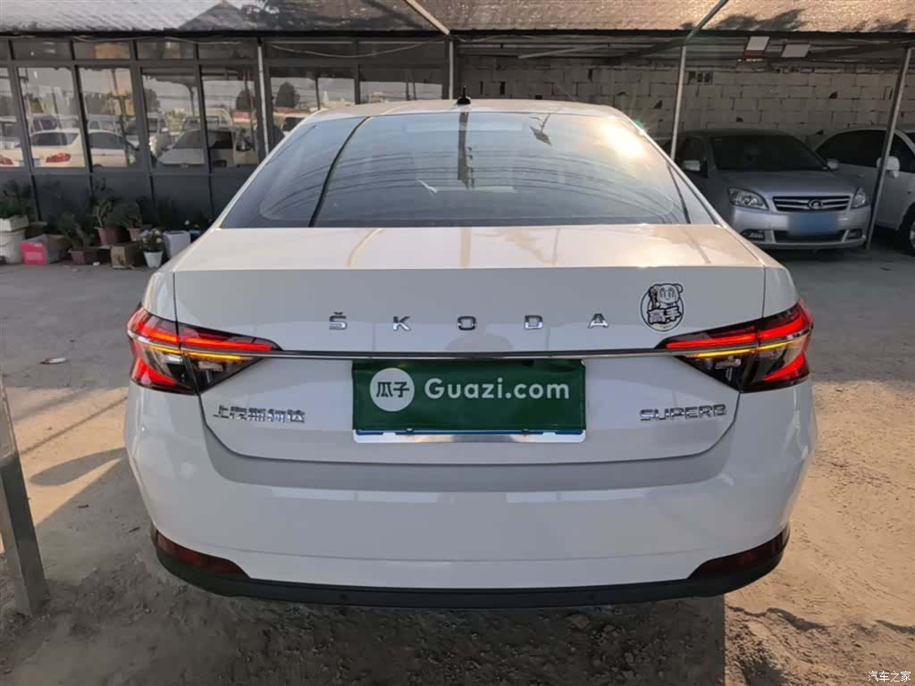 Skoda Superb, 2021 6
