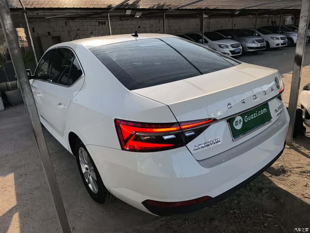 Skoda Superb, 2021 все фото