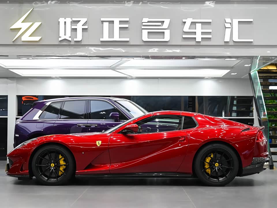 Ferrari 812