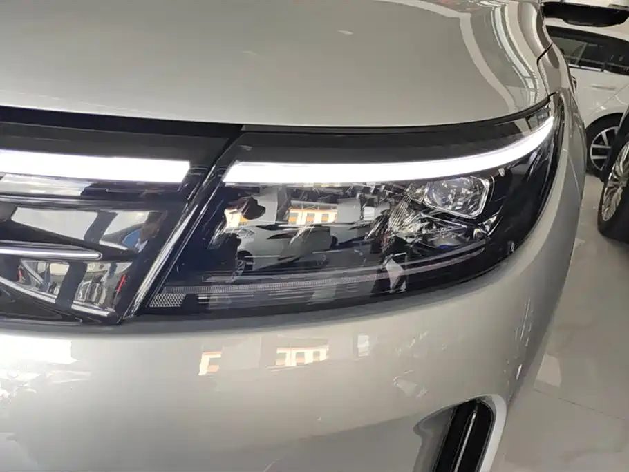 AITO Ask the world M7