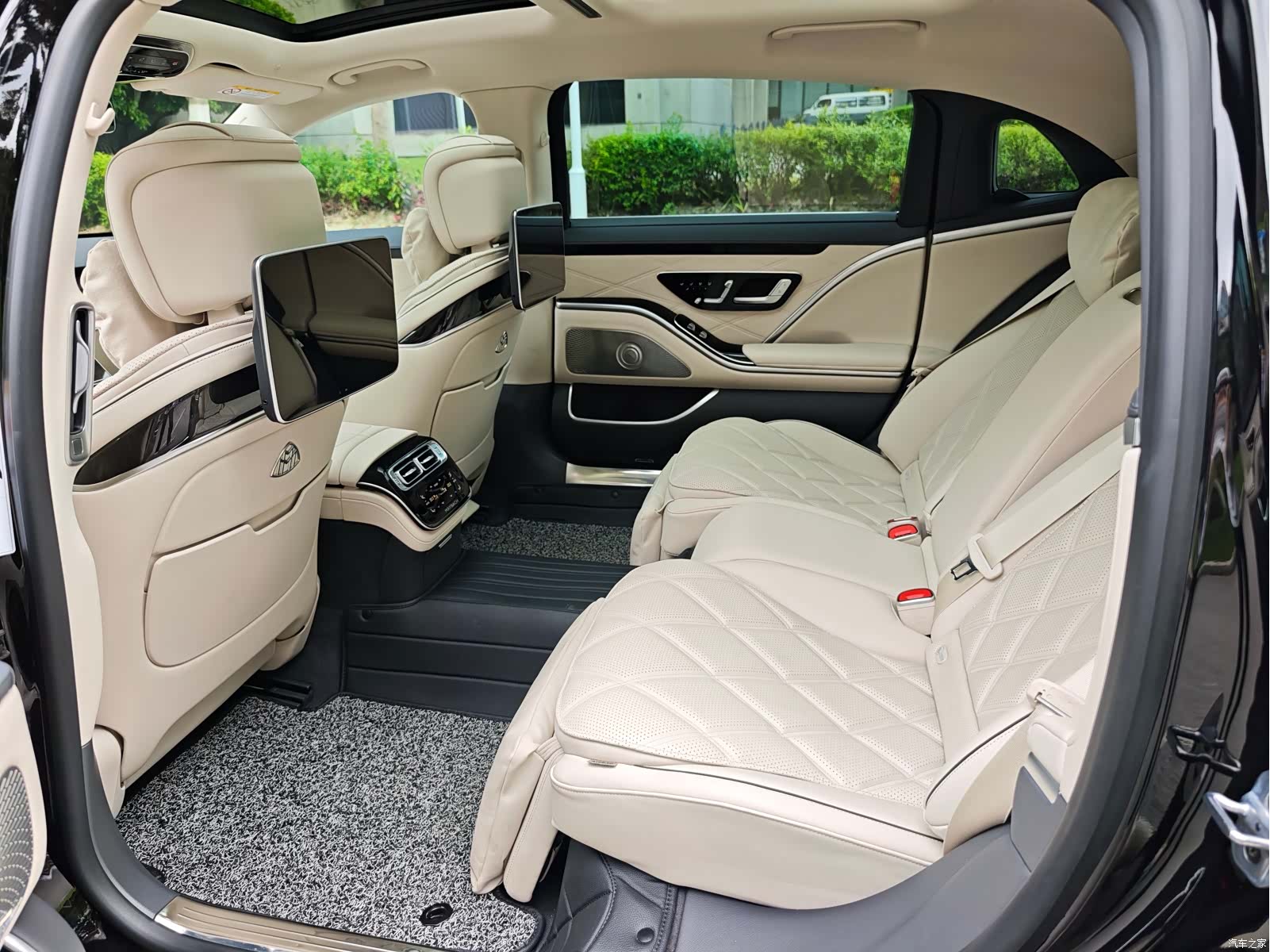 Maybach S-Class, 2025 все фото