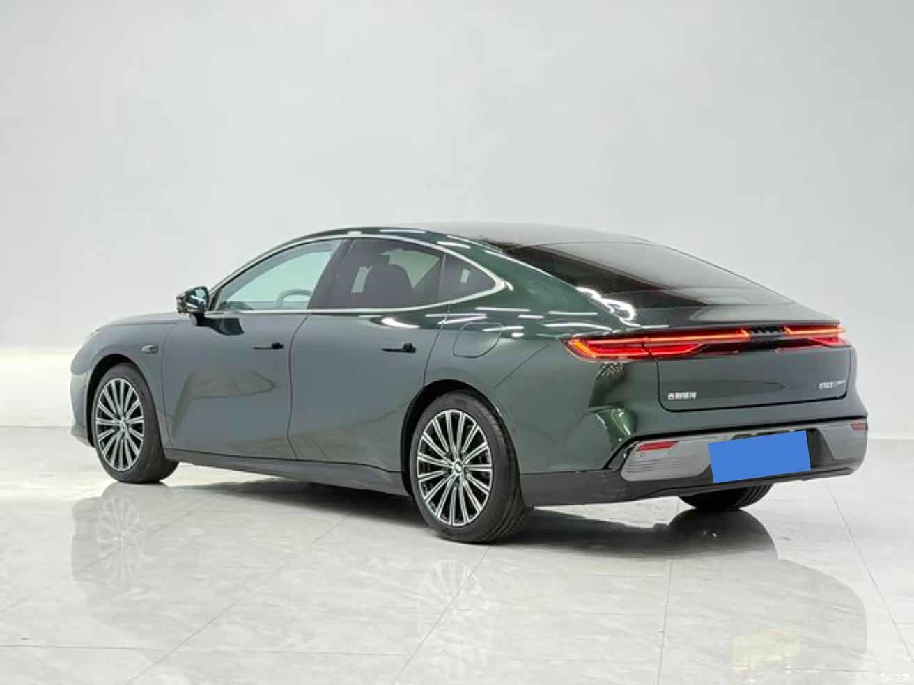 Geely 8, 2025 7