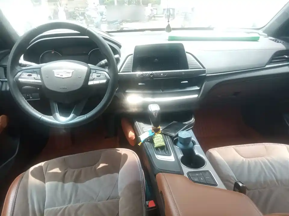Cadillac CT4