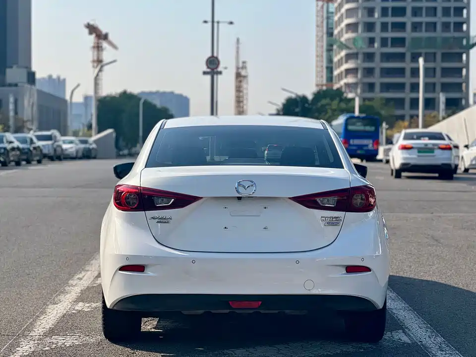 Mazda 3 Angkesaila