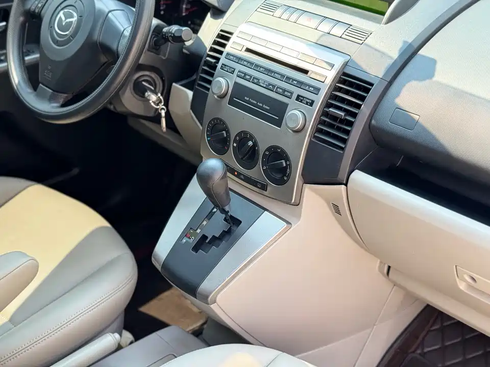 Mazda 5
