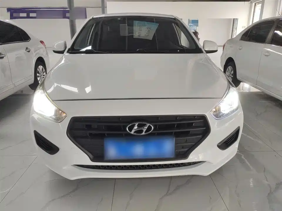 Hyundai Rena