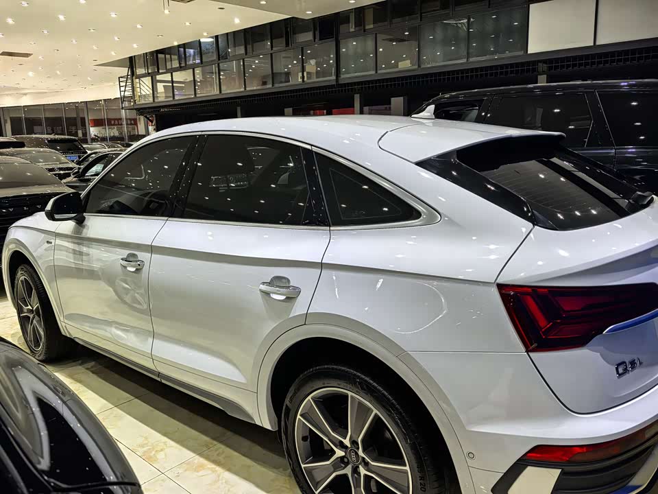 Audi Q5L Sportback