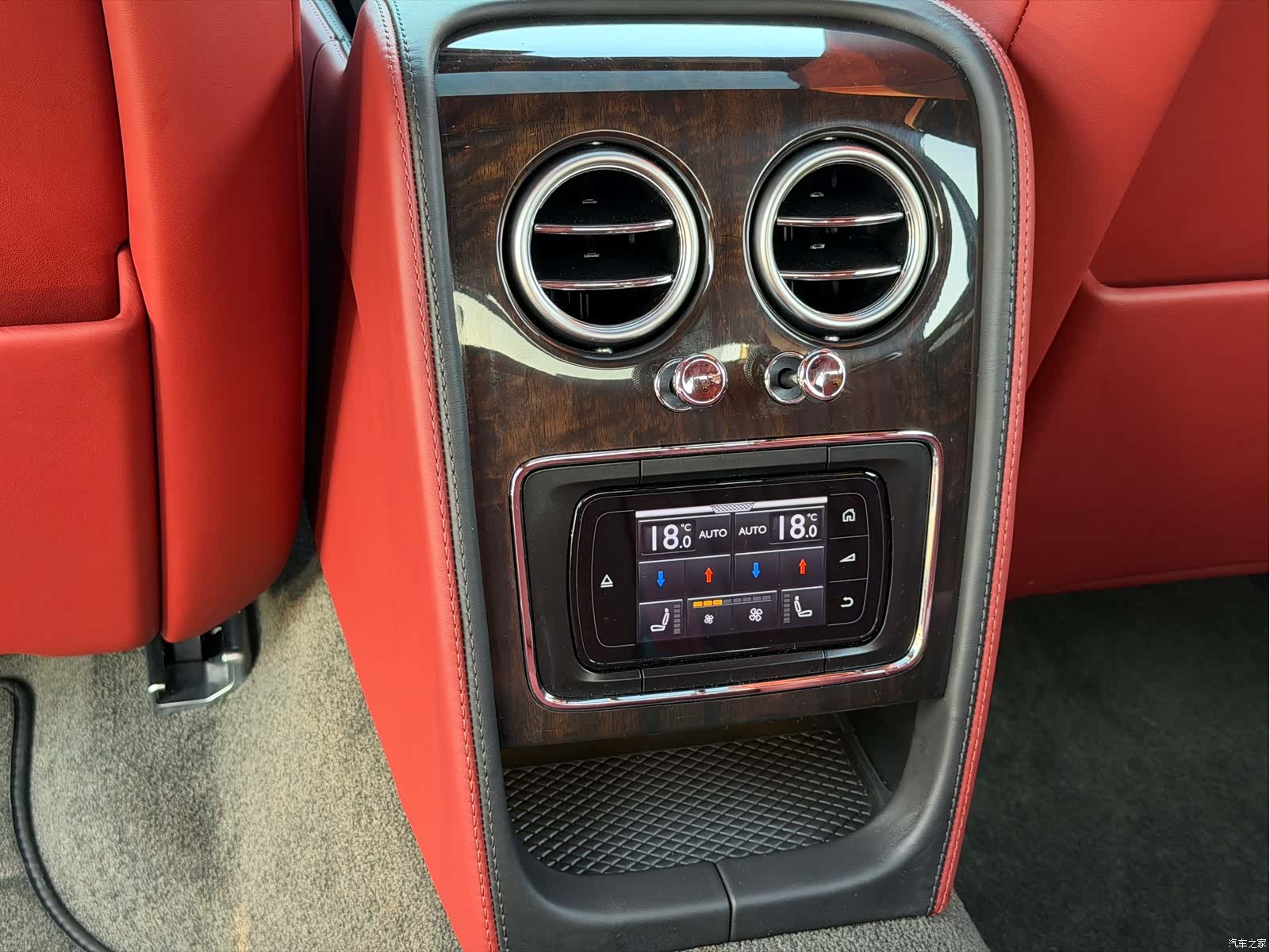 Bentley Flying Spur, 2017 15