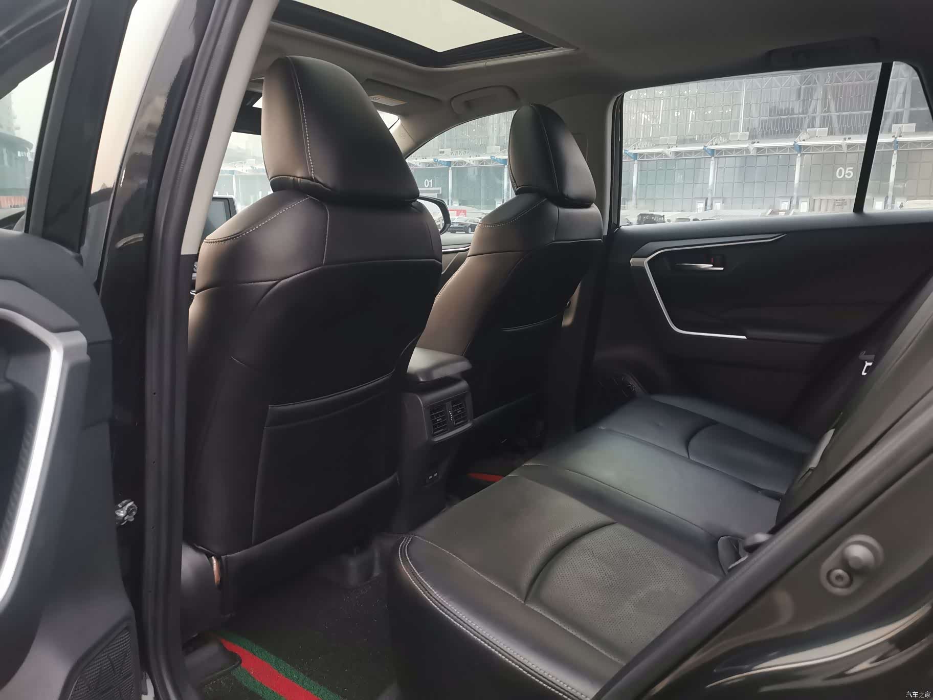 Toyota RAV4, 2022 16