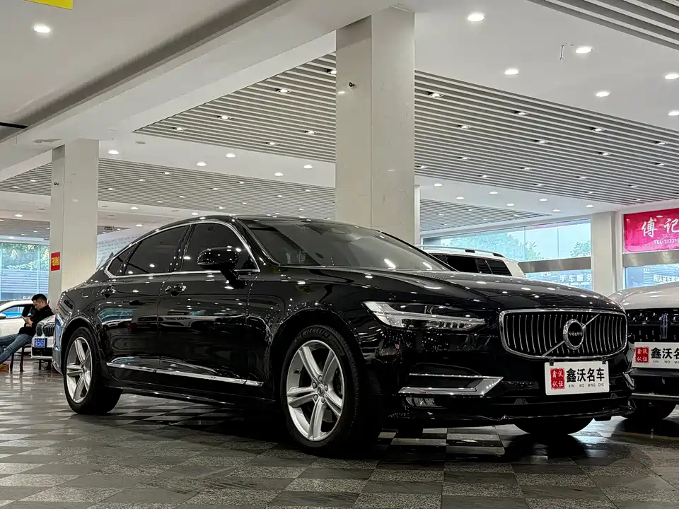 Volvo S90