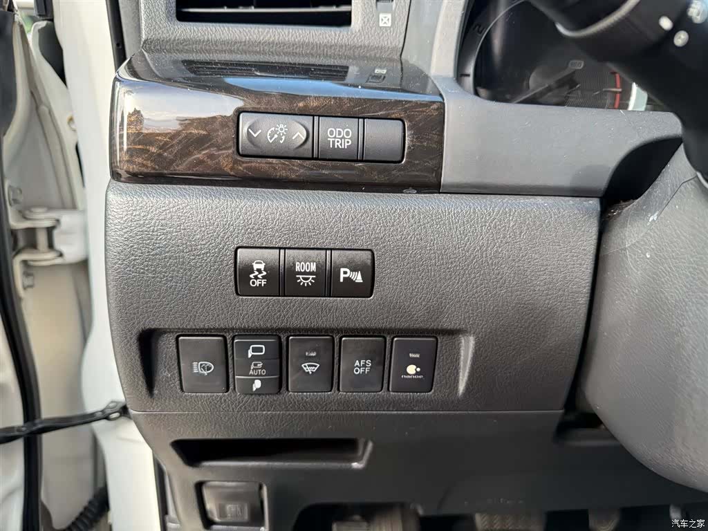 Toyota Alphard, 2015 15