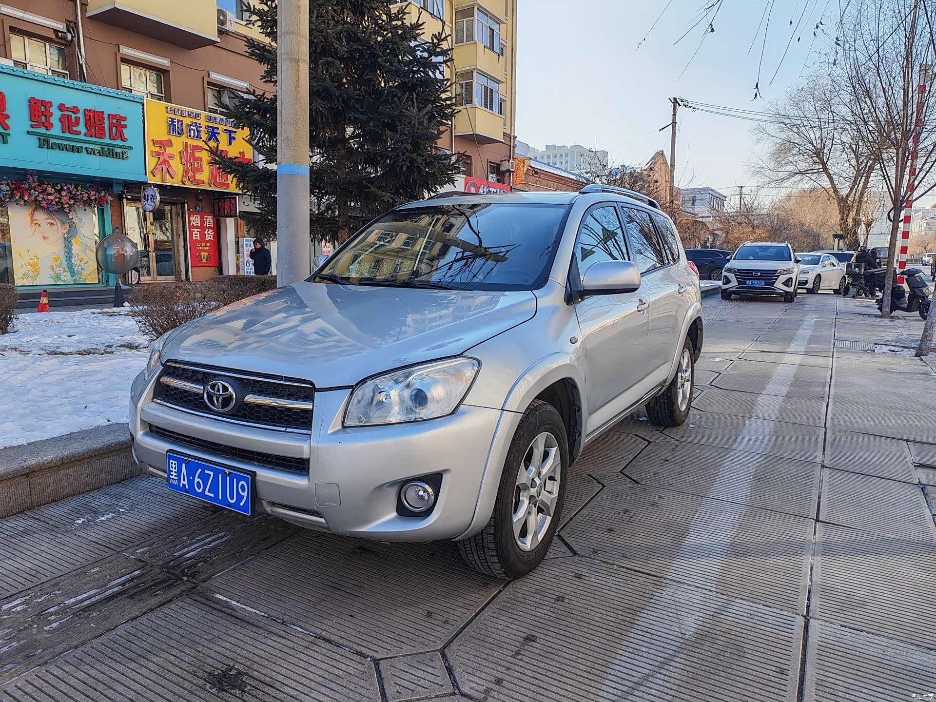 Toyota RAV4, 2010 3