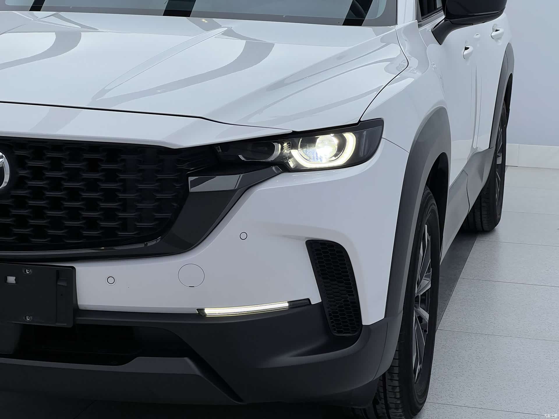 Mazda CX-50, 2023 все фото