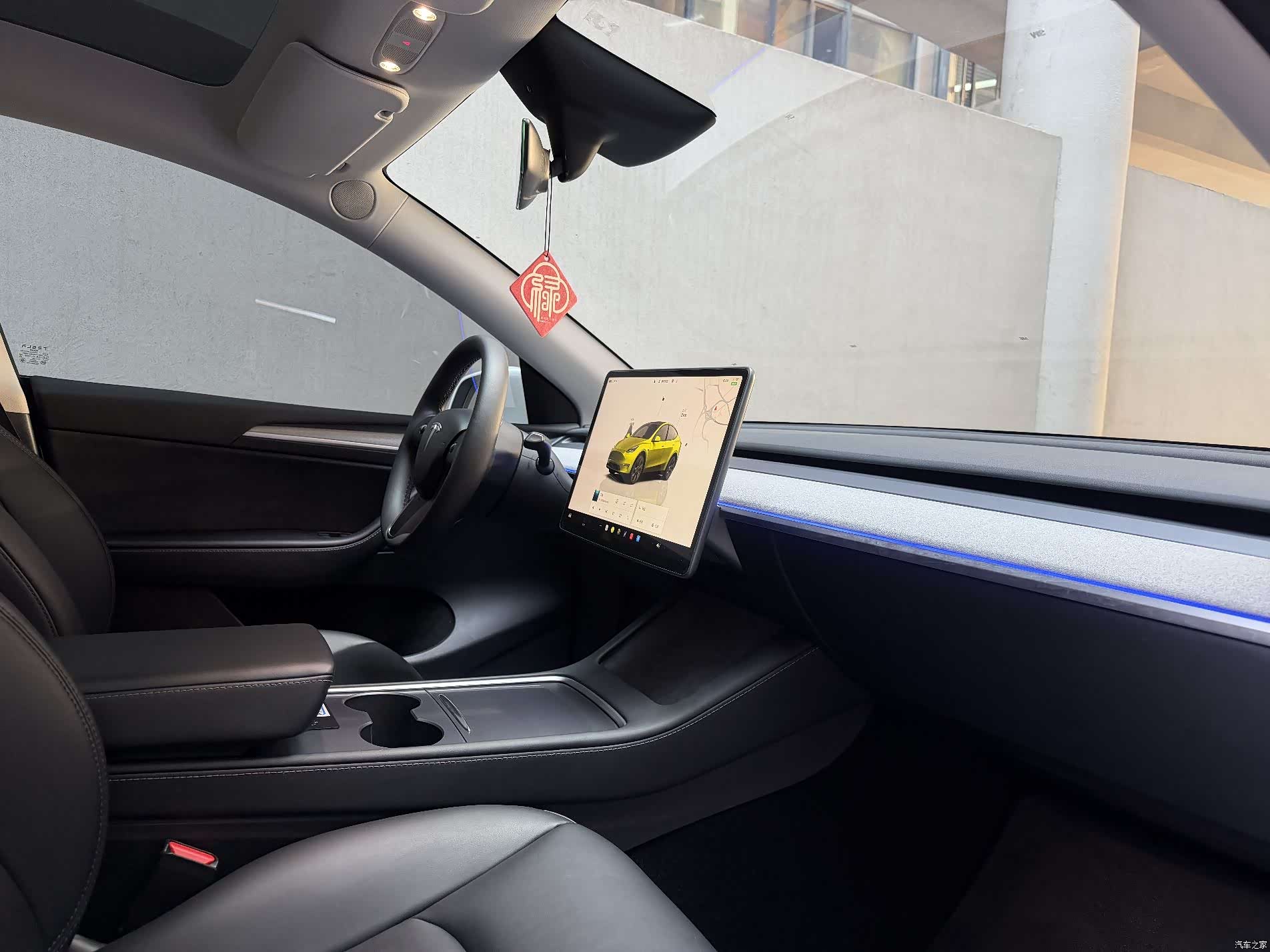Tesla Model Y, 2024 16