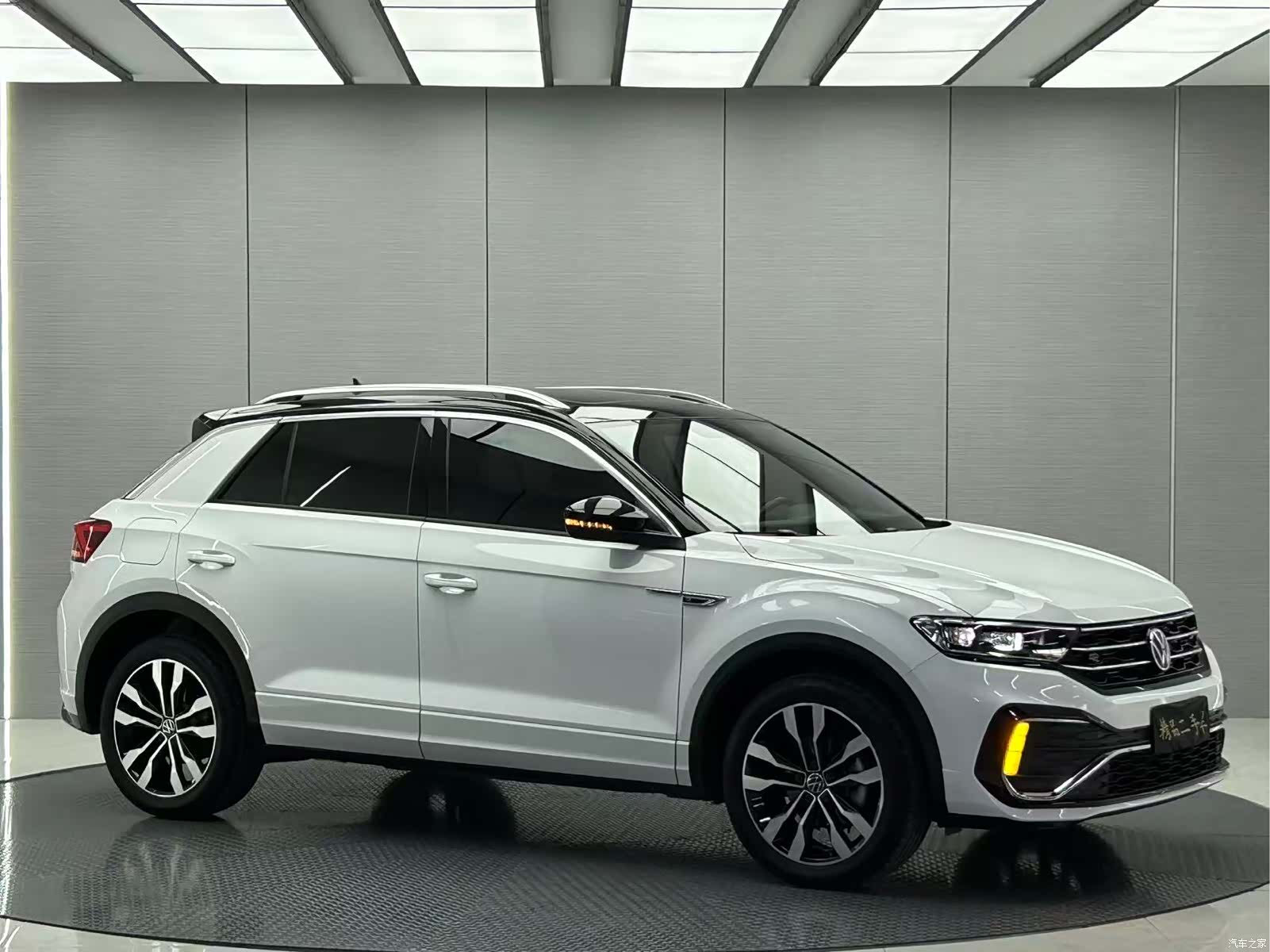 Volkswagen T-ROC, 2022 6