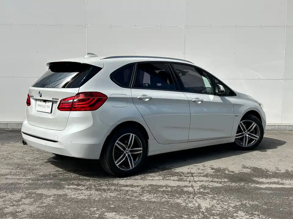 BMW 2 series station wagon