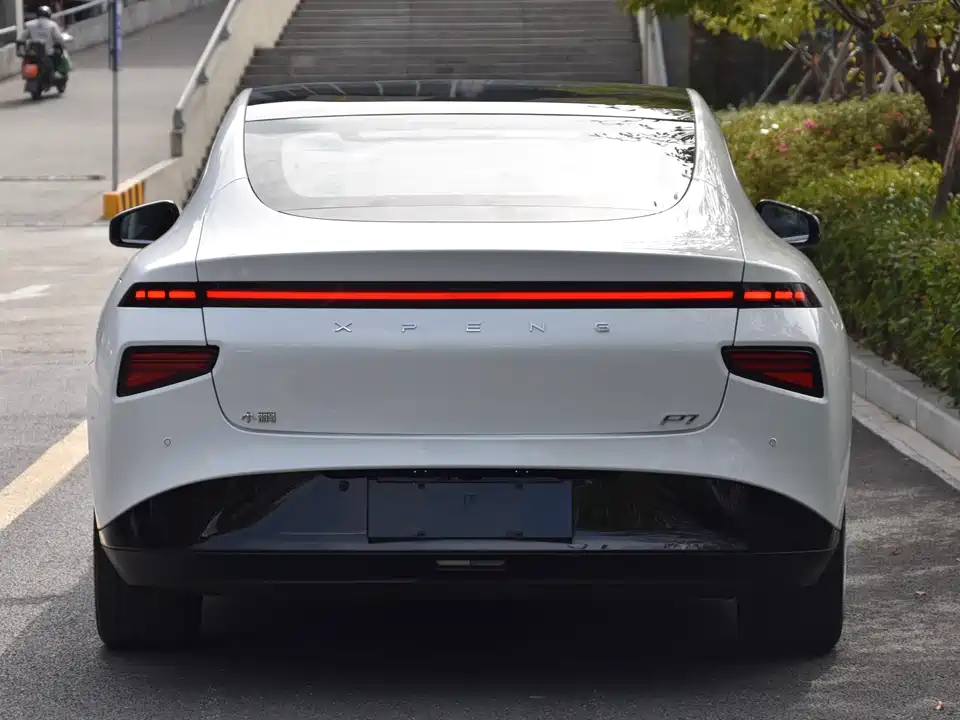 XPENG P7