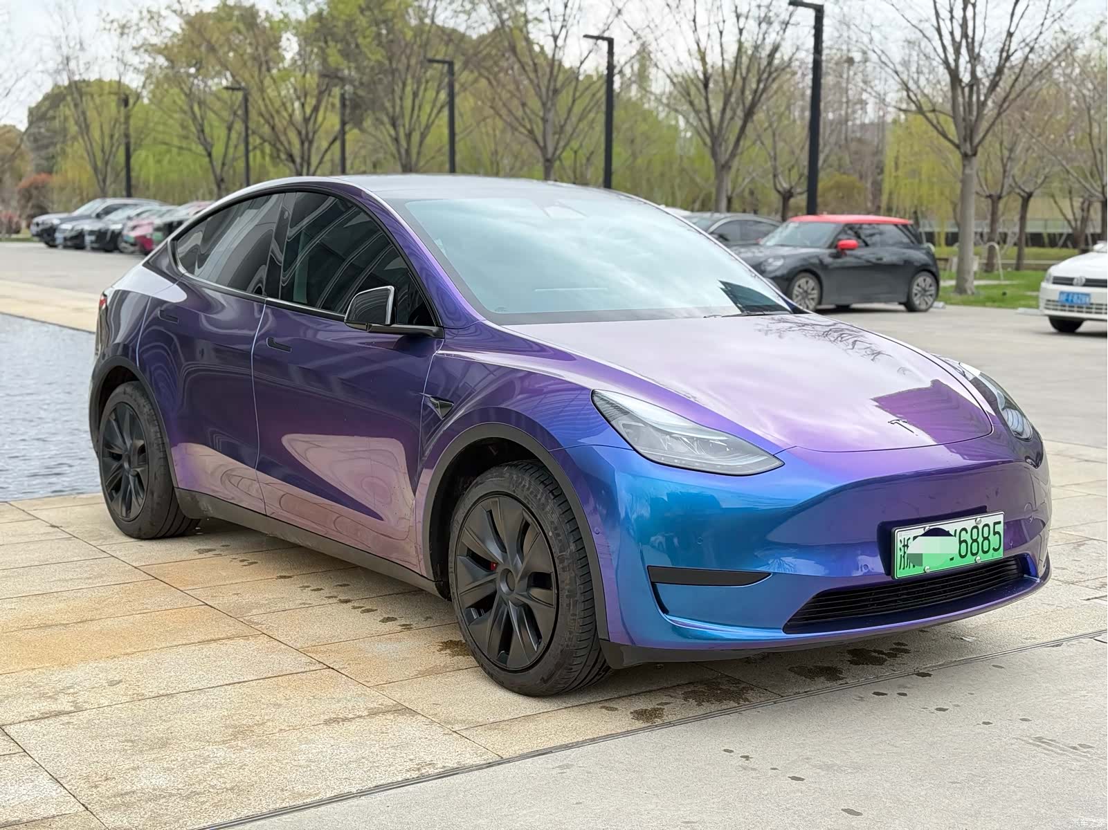 Tesla Model Y, 2023 4