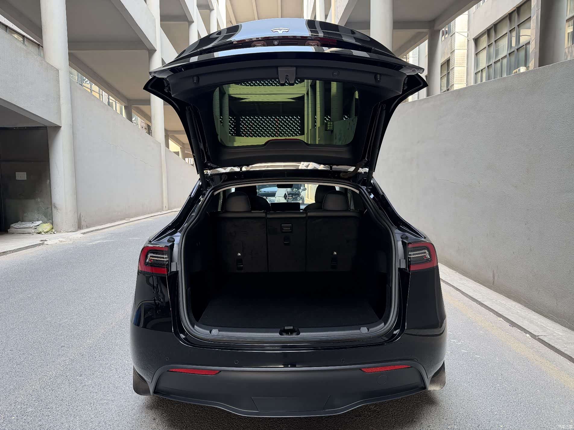 Tesla Model Y, 2021 8