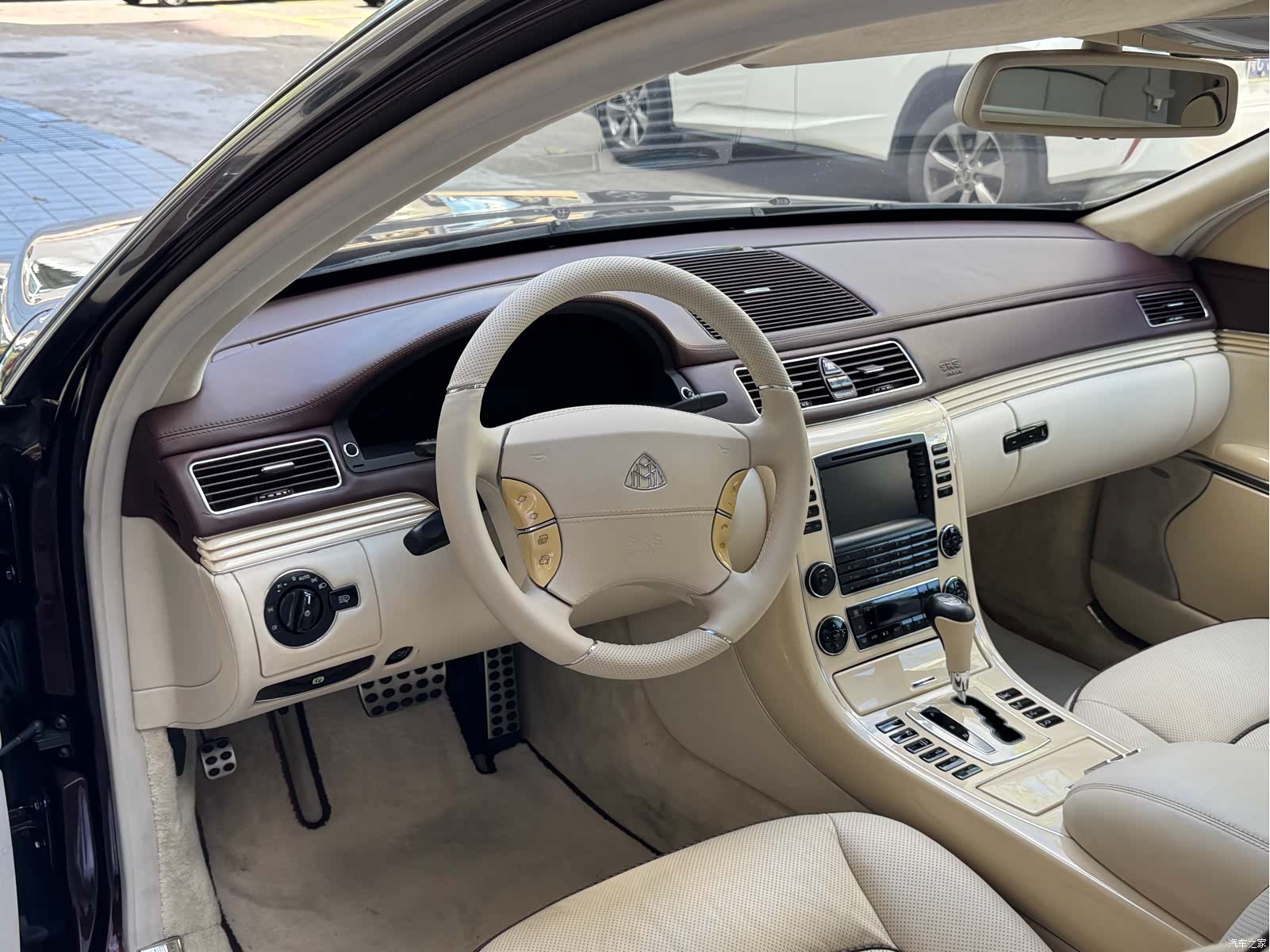 Maybach 62, 2012 18