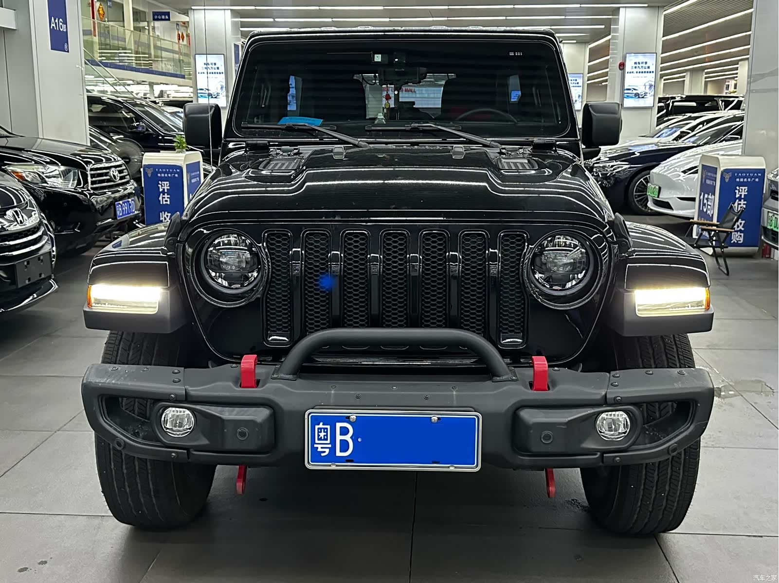 Jeep Wrangler, 2023 2