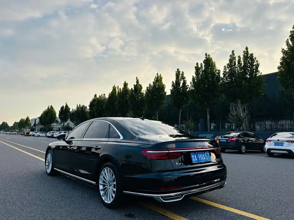 Audi A8