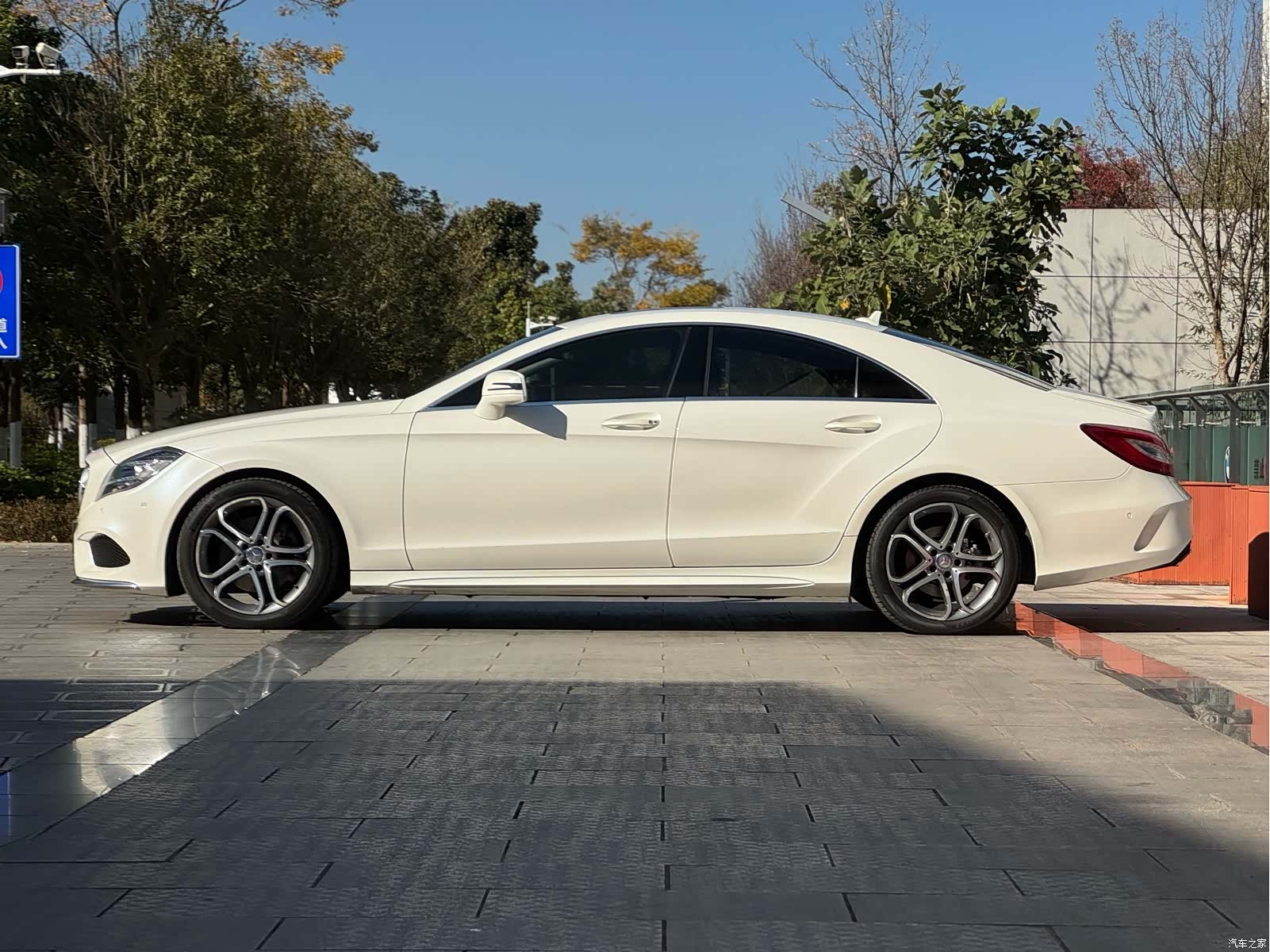 Mercedes-Benz CLS, 2016 10