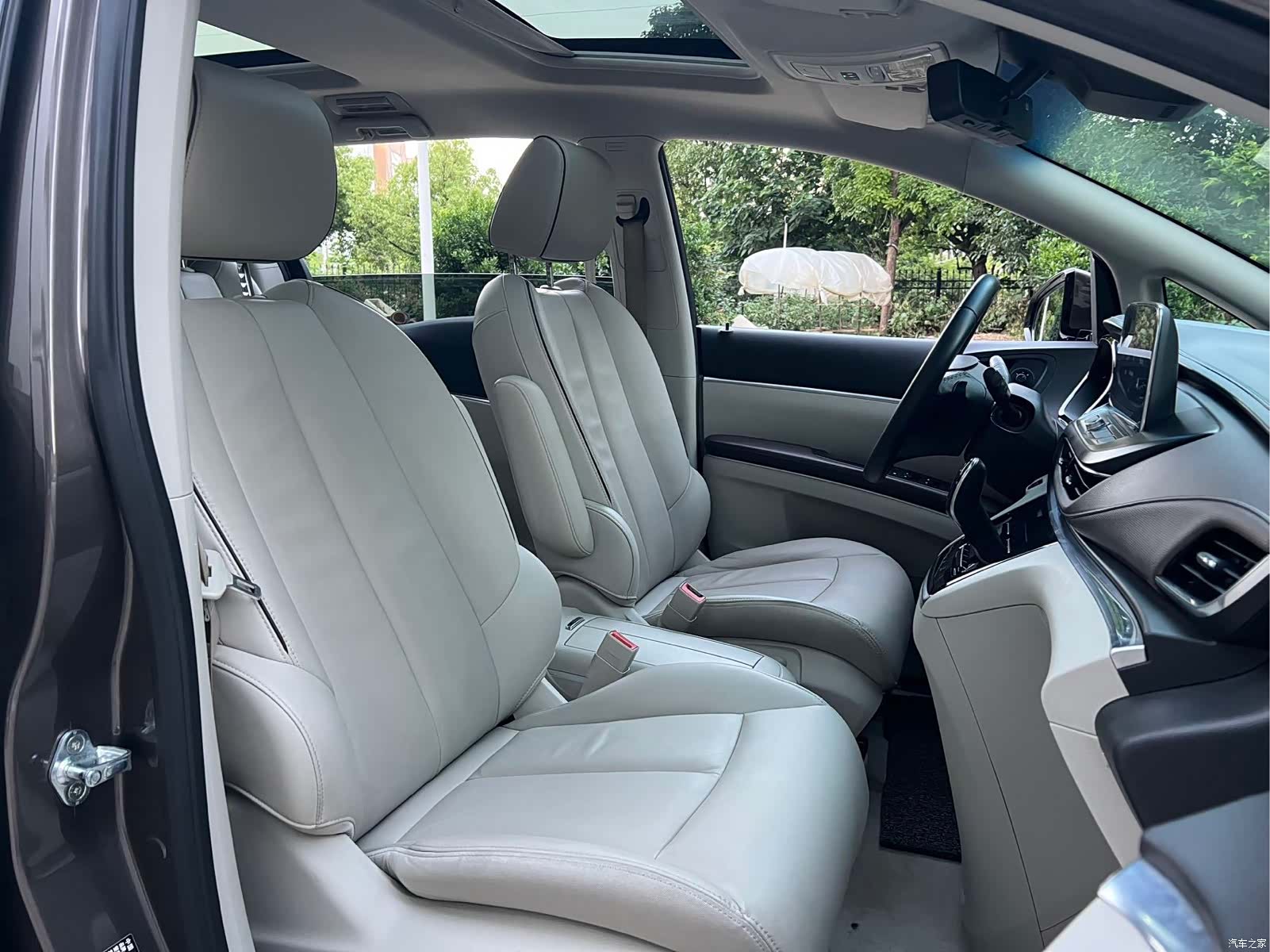Buick GL8, 2021 12