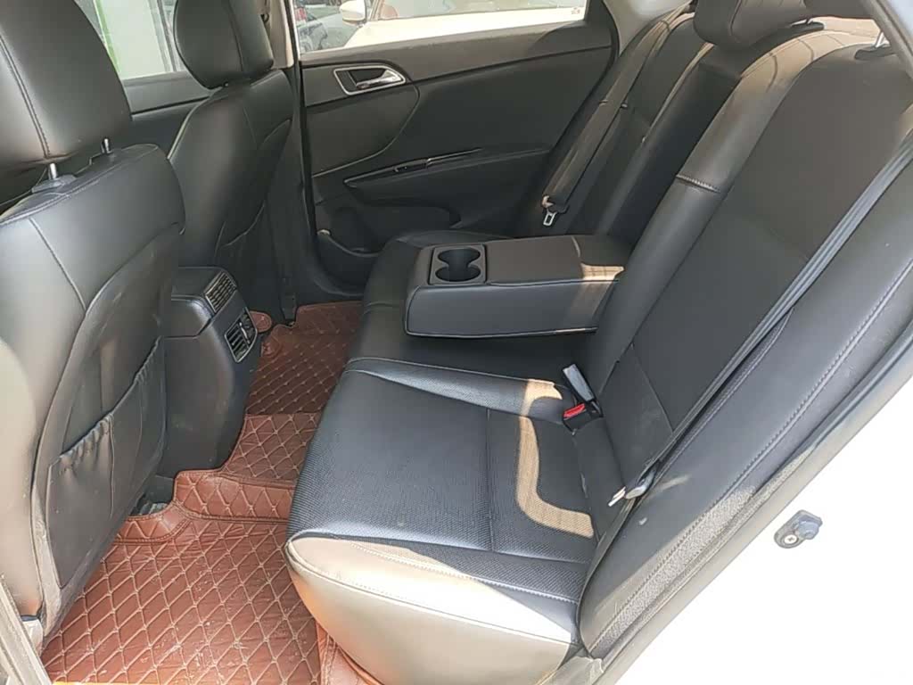 Hyundai DLX, 2017 17