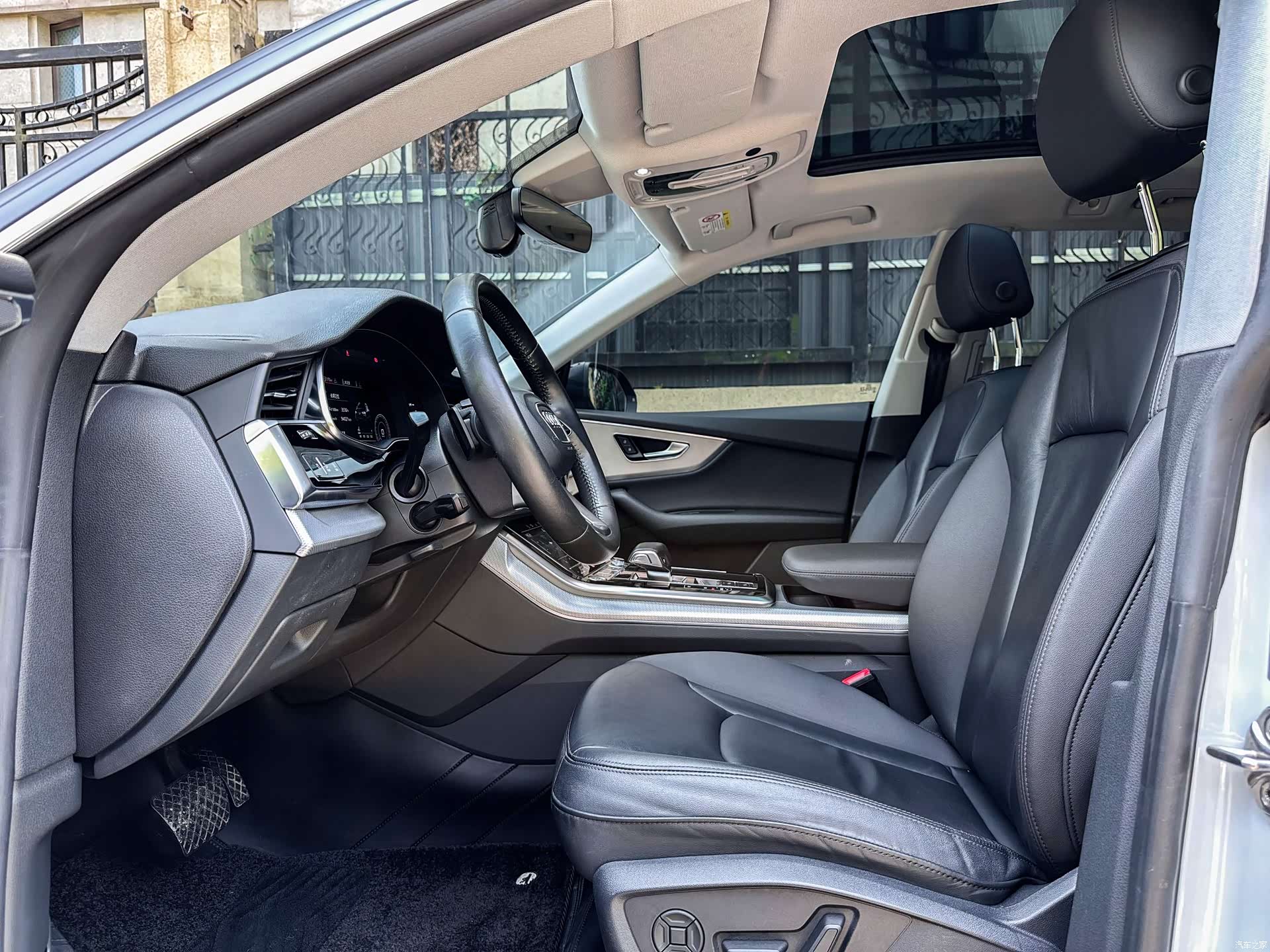 Audi Q8, 2020 13