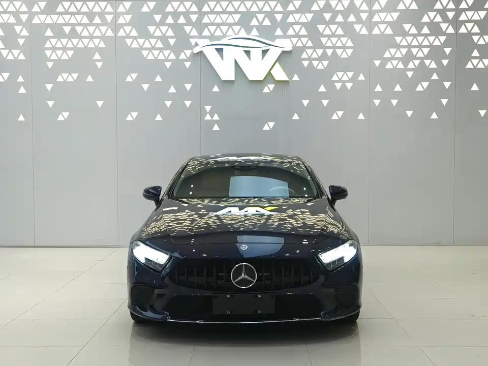 Mercedes-Benz CLS Mercedes-Benz CLS
