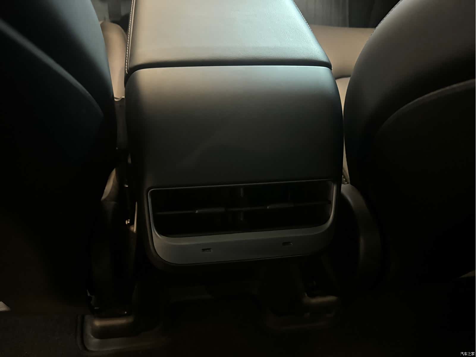 Tesla Model Y, 2024 11