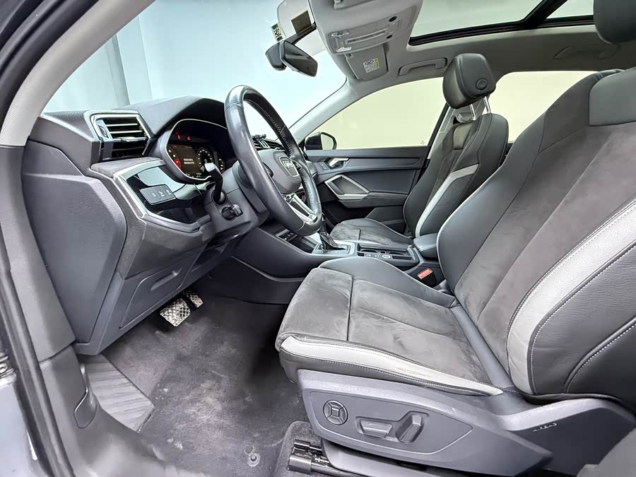 Audi Q3 2021, фото 16