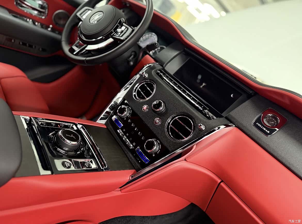Rolls-Royce Cullinan, 2020 все фото