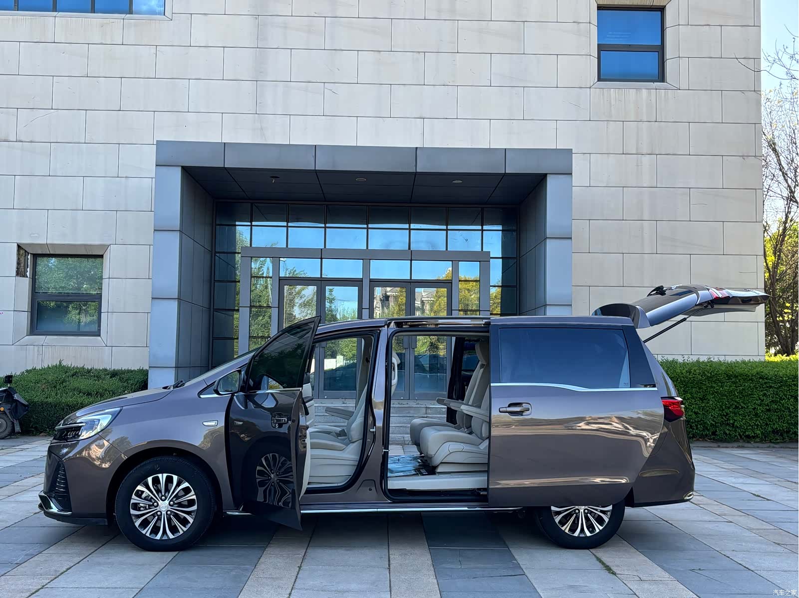 Buick GL8, 2022 7