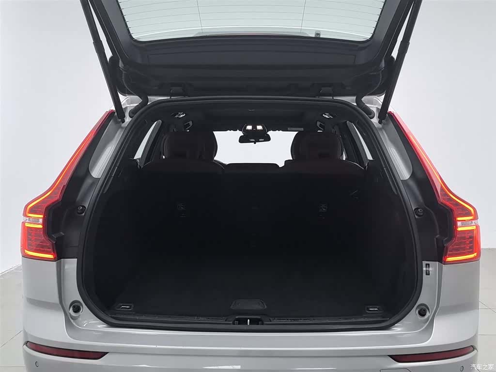 Volvo XC60, 2023 16