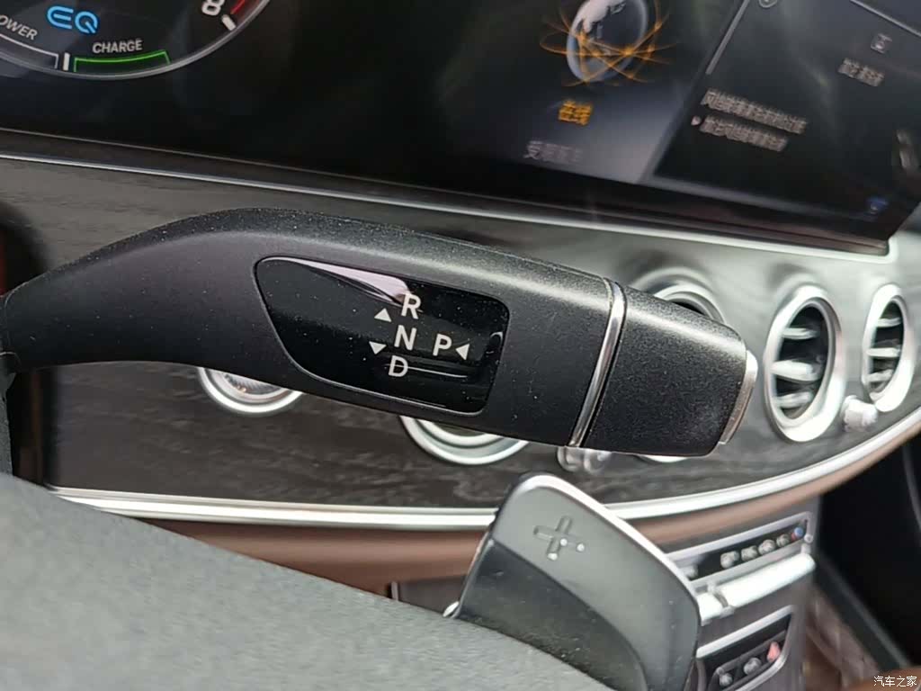 Mercedes-Benz E-Class, 2019 14