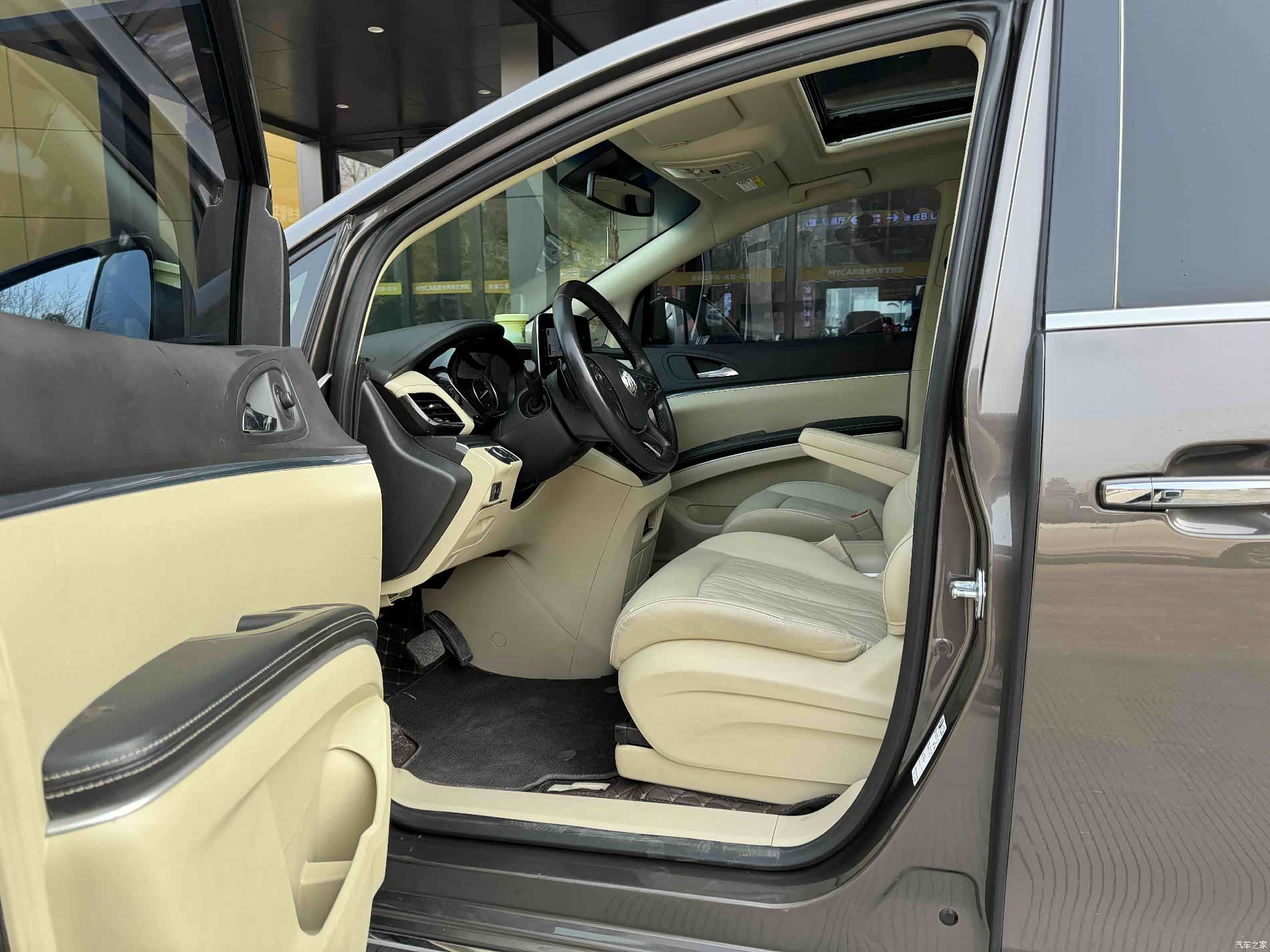 Buick GL8, 2023 13