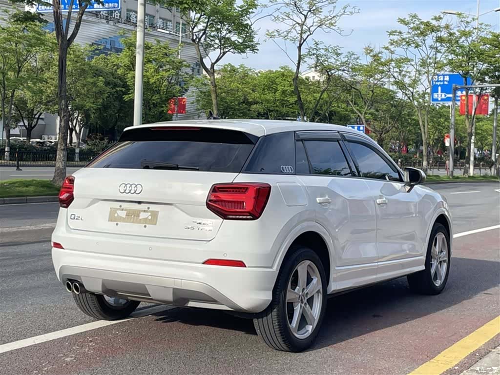 Audi Q2L, 2021 12