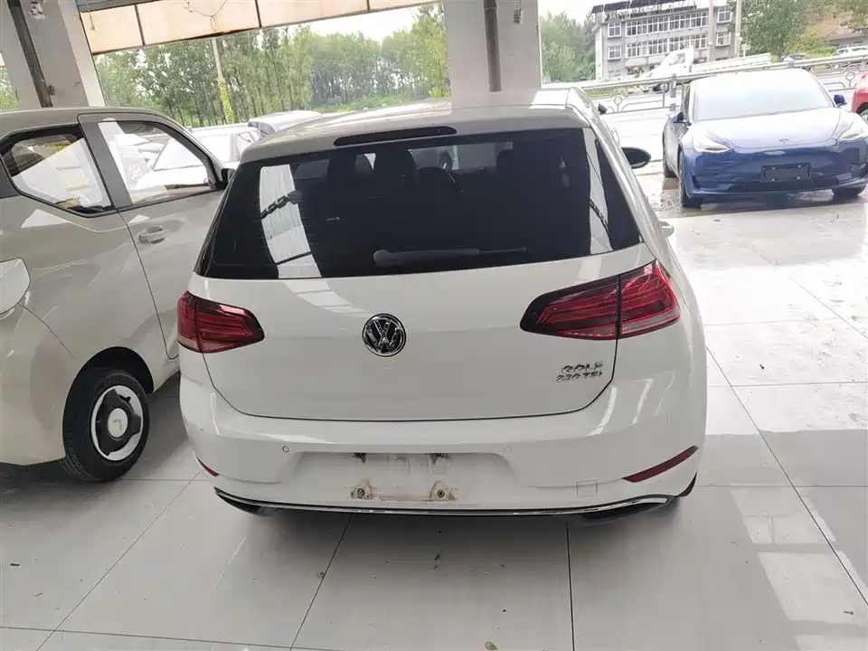 Volkswagen golf