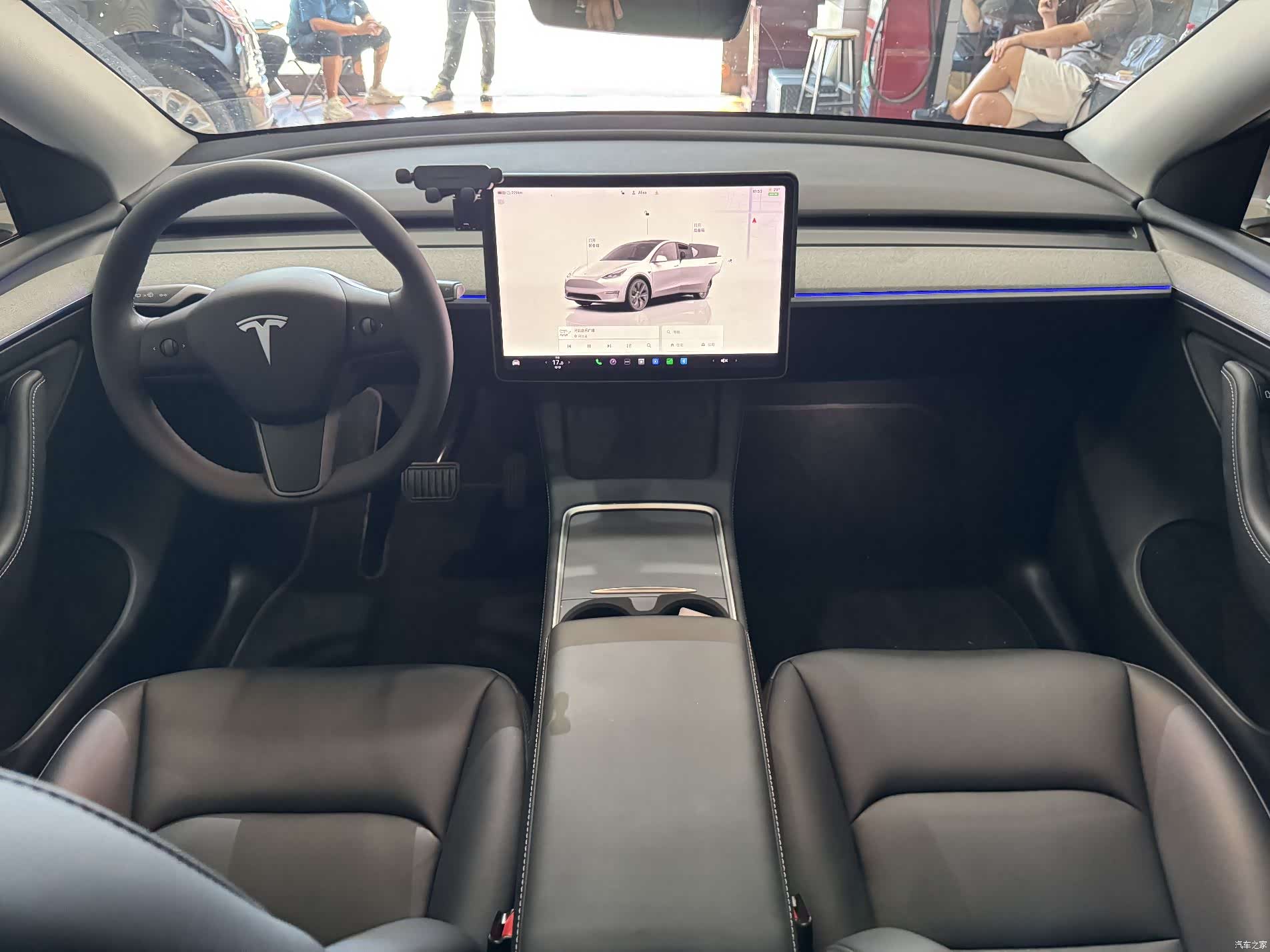 Tesla Model Y, 2023 все фото