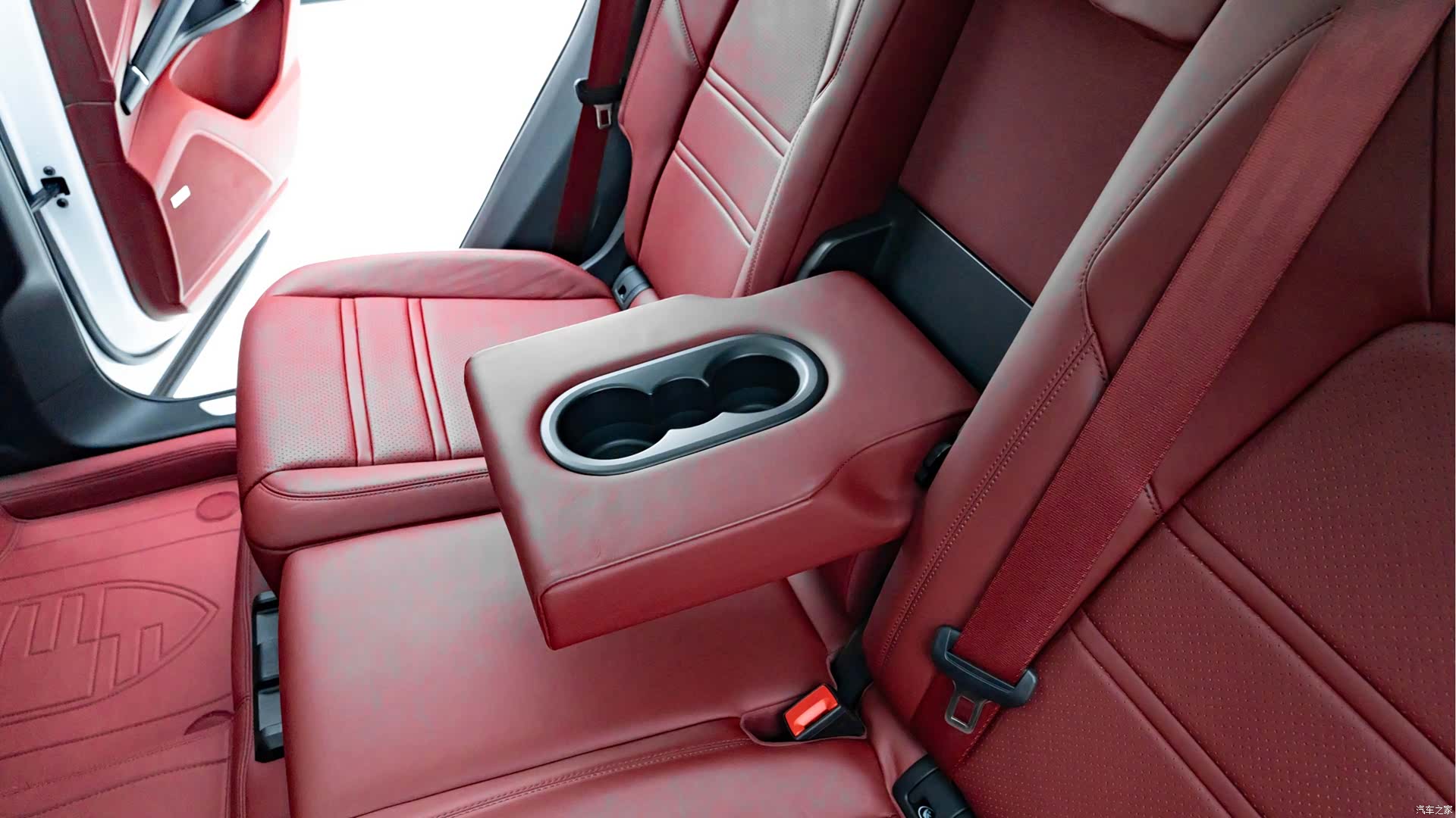 Porsche Cayenne, 2023 12