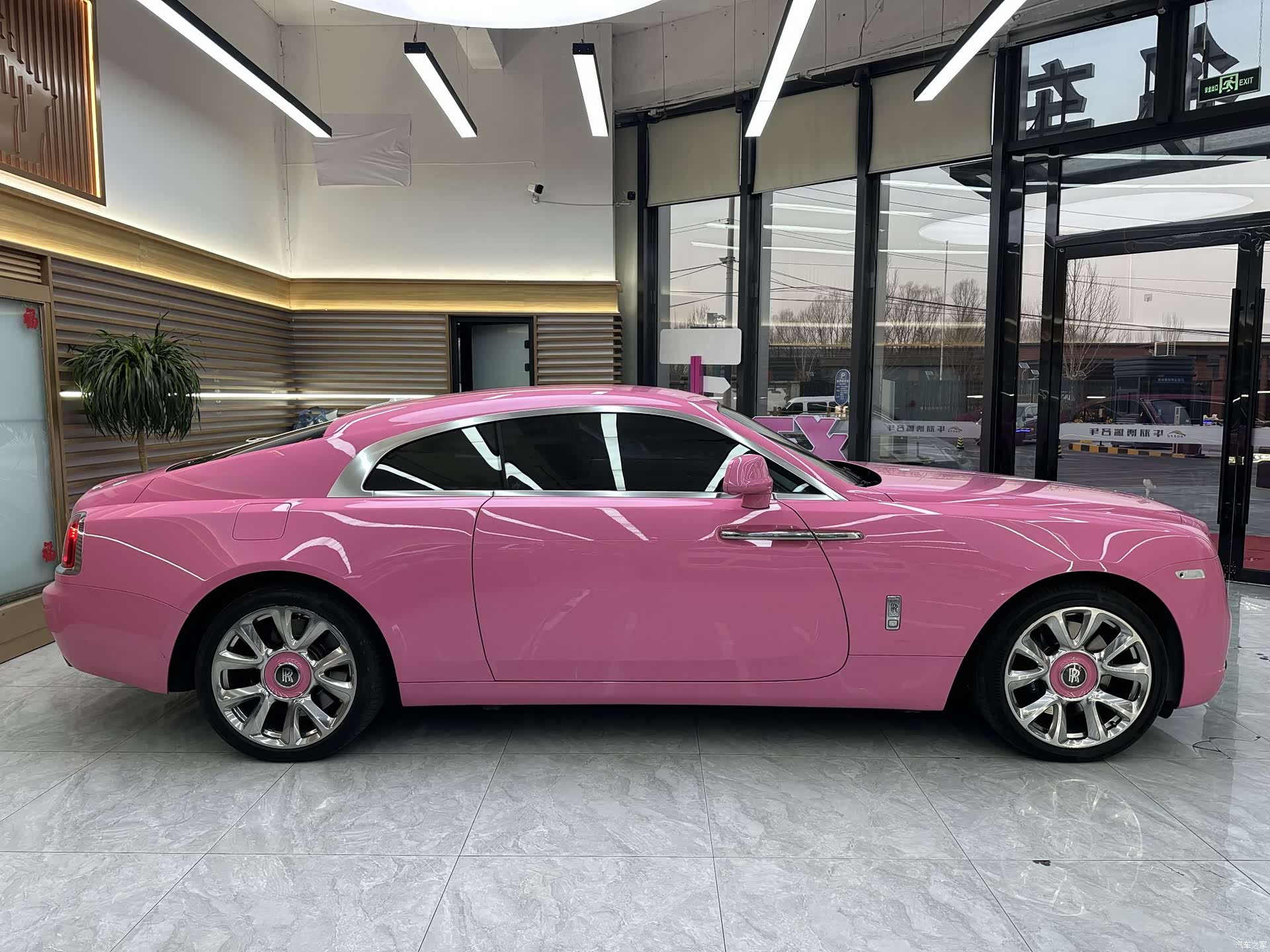 Rolls-Royce Wraith, 2020 8